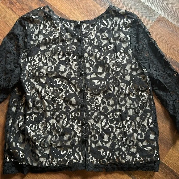H & M Nude Black Lace Overlay Top size Medium with 3/4 sleeves - Picture 3 of 10